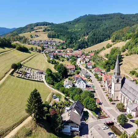 Rudi's Dachwohnung, Unterhalb Der Kreuzkopfschanze Holiday home *